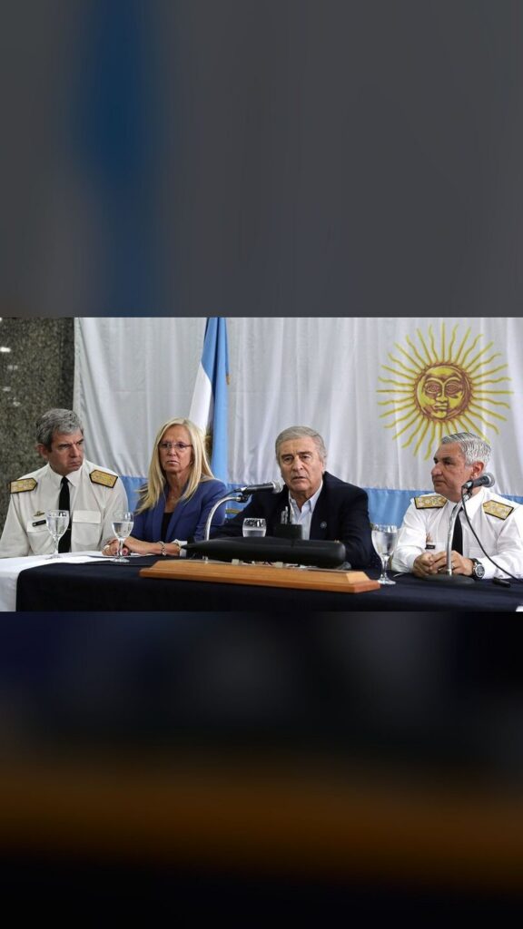 Graciela Villata, ex Secretaria de Logística del Ministerio de Defensa, fue la primera civil en enterarse de la pérdida de comunicaciones con el submarino. Declaró en el juicio oral y describió las primeras horas de búsqueda del buque