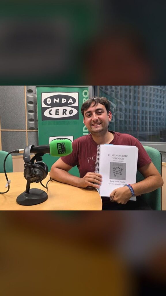 Estudiante de ADE y apasionado de la historia, Daniel Huertas ha creado el proyecto LFV-X un software que integra IA para poder descifrar códigos y lenguajes antiguos mediante estructuras. Asegura que ha descifrado el Manuscrito Voynich, el texto medieval considerado uno de los grandes misterios de la historia, al 99,99%.