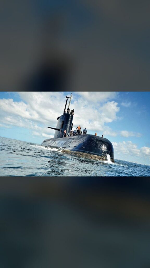 El capitán de navío Gerardo Bellino elaboró cinco escenarios posibles sobre lo que pudo haber ocurrido a bordo del submarino entre las 07:19 y las 10:51 del 15 de noviembre de 2017. Su informe fue incorporado a la instrucción penal y su declaración ante el Tribunal Oral Federal de Santa Cruz aún está pendiente